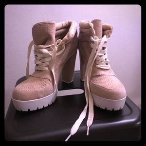 ALDO SUADE BLUSH PINK/ CREAM STUD HIGH STUD BOOTS